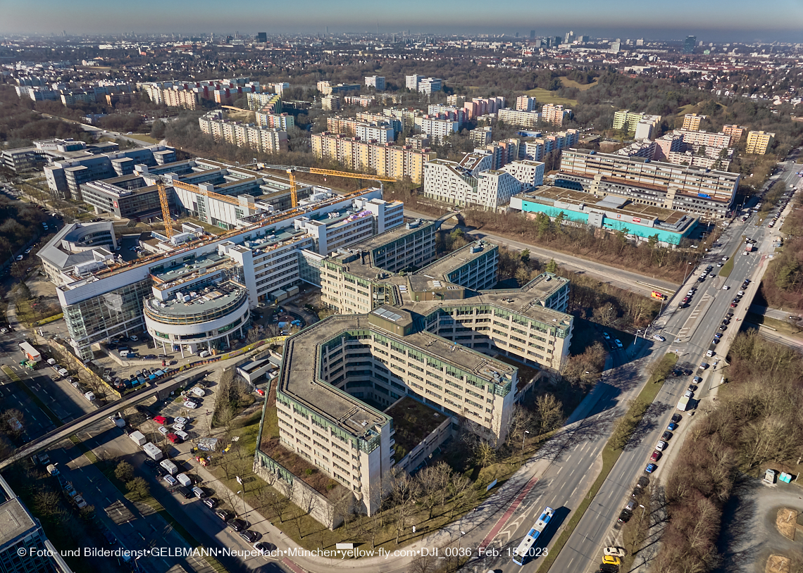 15.02.2023 - Perlach Plaza - Rentenversicherung - SHAERE - Allianz in Neuperlach